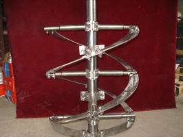 Doublescrew vertical mixer